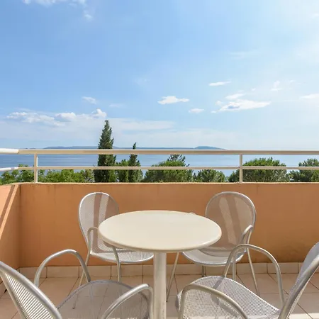 Grand 4* Novi Vinodolski