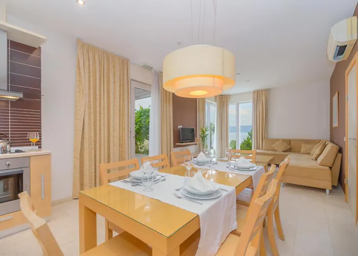 Grand 4* Novi Vinodolski