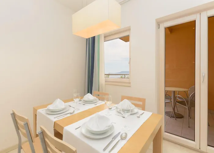Grand 4* Novi Vinodolski
